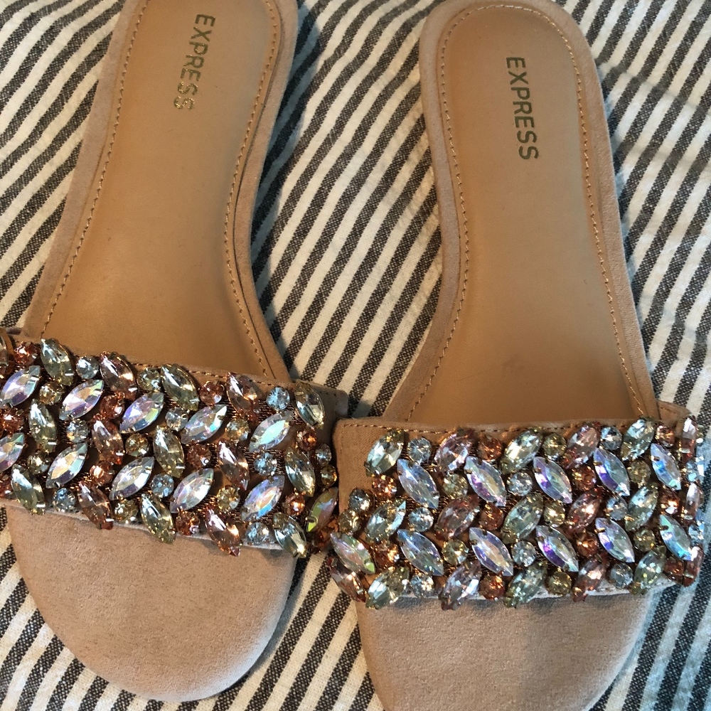Express sandals